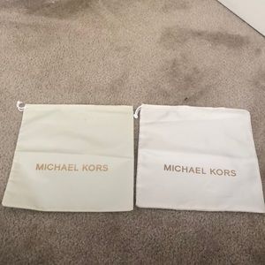 2 Michael Kors pouches